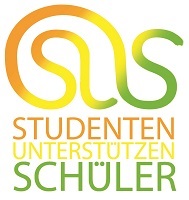 Studenten unterstützen Schüler